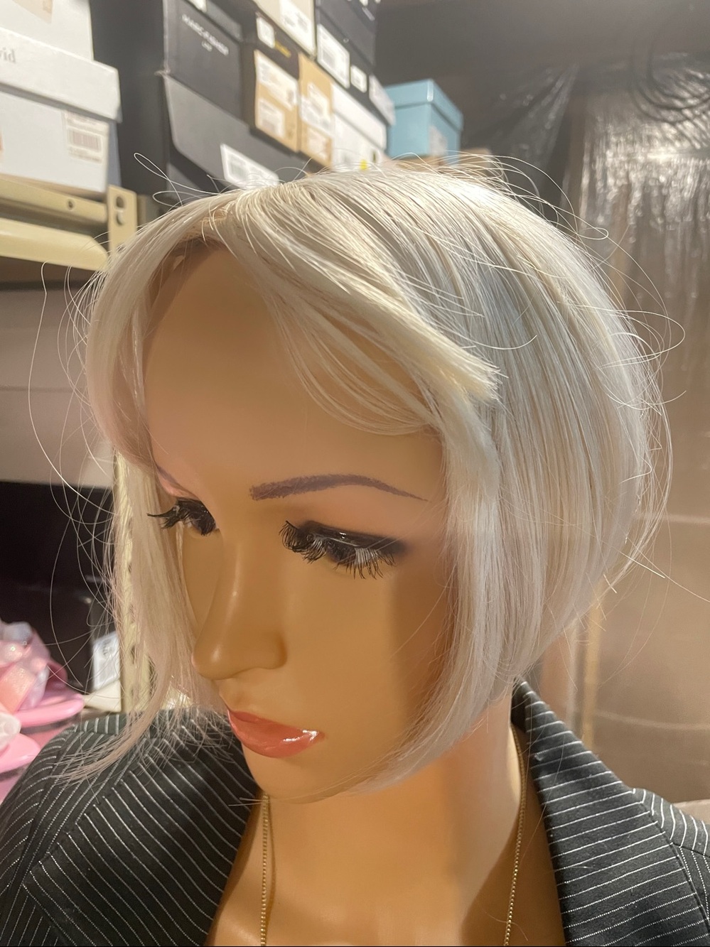 NWT 11” approx white vanilla blonde natural topper feather bangs #60 brand new - Picture 13 of 16